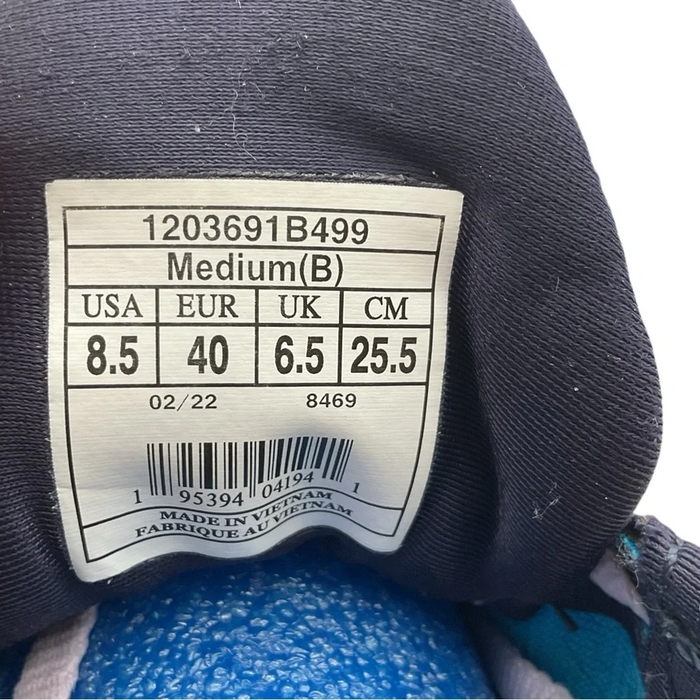 Brooks sleek navy